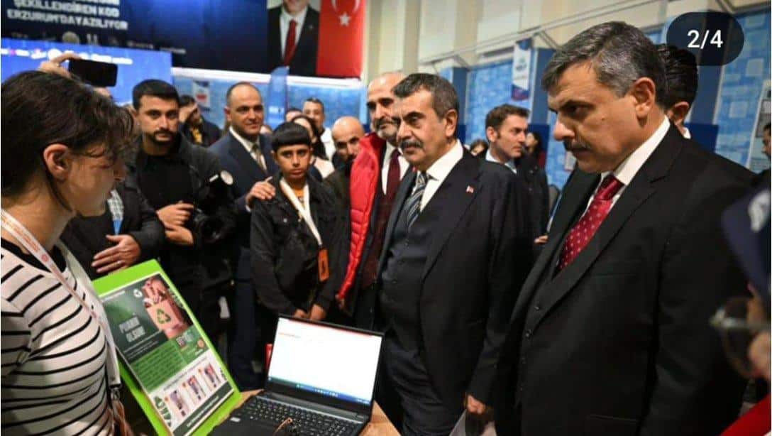 16. ULUSLARARASI MEB ROBOT YARIŞMASI'NDA MİLLİ EĞİTİM BAKANIMIZ STANDIMIZI ZİYARET ETTİLER