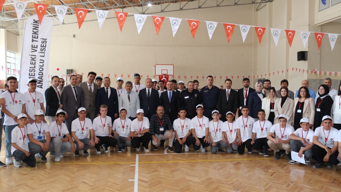ÇUMRA MTAL'DE TÜBİTAK 4006 BİLİM FUARI SERGİSİ YAPILDI