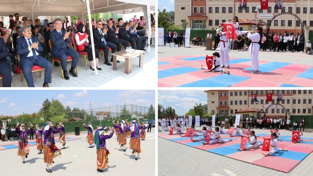 İLÇEMİZDE 19 MAYIS ATATÜRK'Ü ANMA, GENÇLİK VE SPOR BAYRAMI COŞKUYLA KUTLANDI